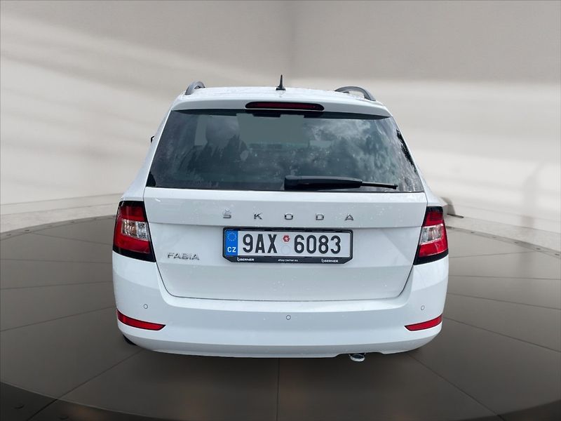 Škoda Fabia 1,0 TSI Ambition - fotka 5 z 11