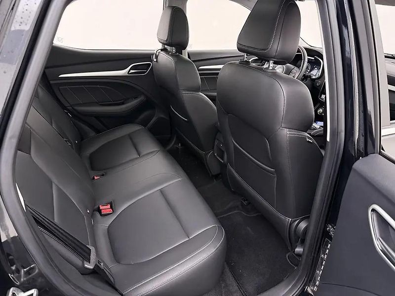 MG ZS EV 105kW Luxury LED 44'000km! - fotka 9 z 13