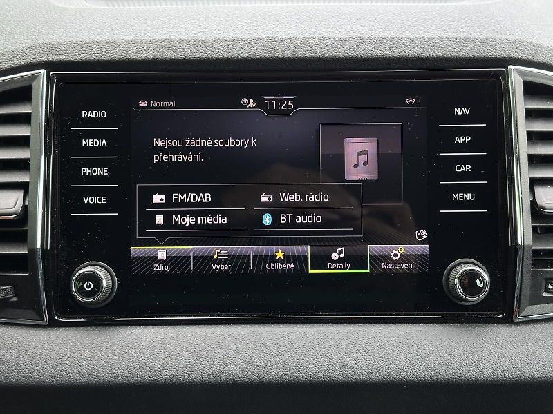 Škoda Karoq 1.5TSi Top & Selection 150PS L - fotka 27 z 43