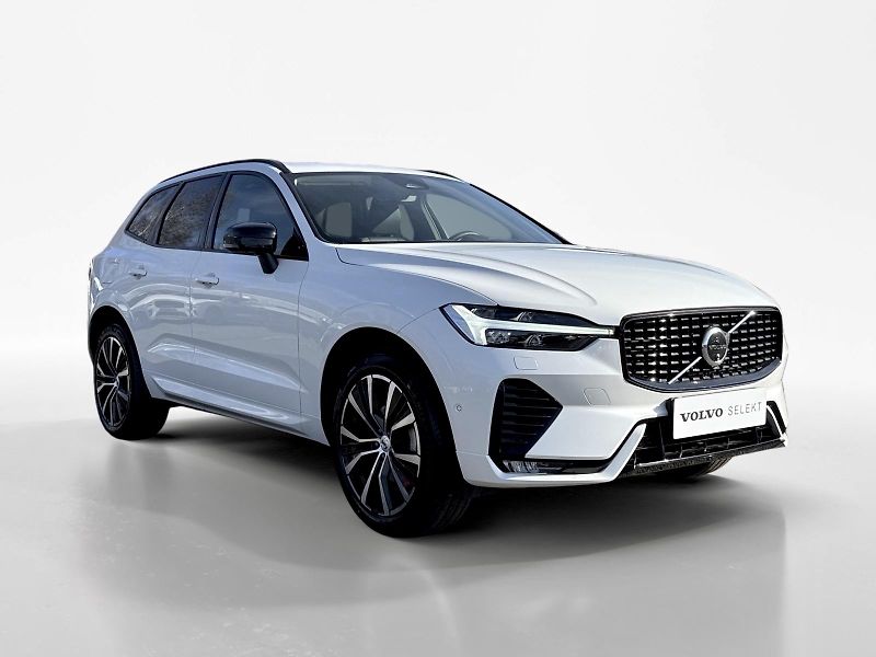 Volvo XC60 B5 AWD PLUS DARK // REZERVACE - fotka 10 z 45