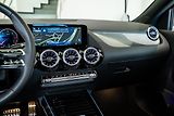 Mercedes-Benz GLA (2025) 200 d 4M/AMGPREMIUM/360/DIS/ES - náhled 14