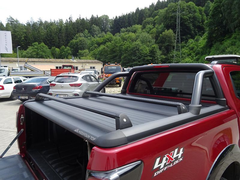 Isuzu D-Max V-Cross 1.9L 163K 4x4 6st. A/T - fotka 10 z 50