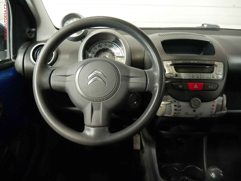 Citroën C1 (2012) 1.0i, 1.maj, AC, el. výbava - fotka 11 z 16