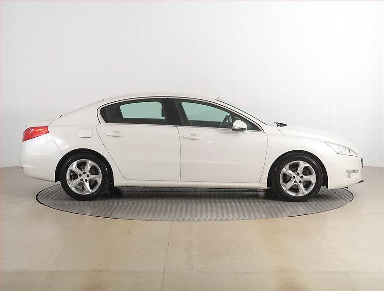 Peugeot 508 (2011) 2.0 HDi, Tempomat - fotka 6 z 17