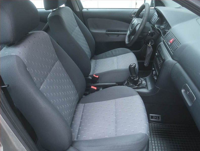 Škoda Octavia (2010) 1.6, LPG, Serv.kniha, po STK - fotka 9 z 14