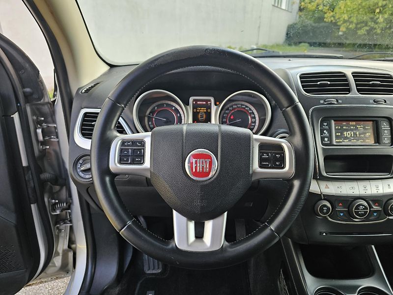 Fiat Freemont (2012) 2.0JTD-AUTOMAT-7 MÍST  - fotka 11 z 19