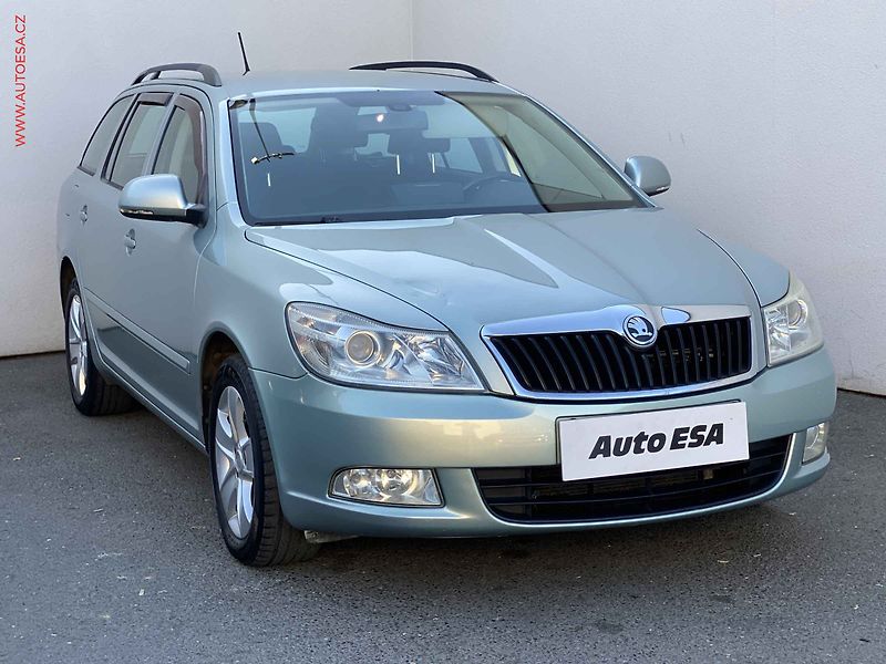 Škoda Octavia (2011) 1.6 TDi, ČR, Park.čidla - fotografie inzerátu