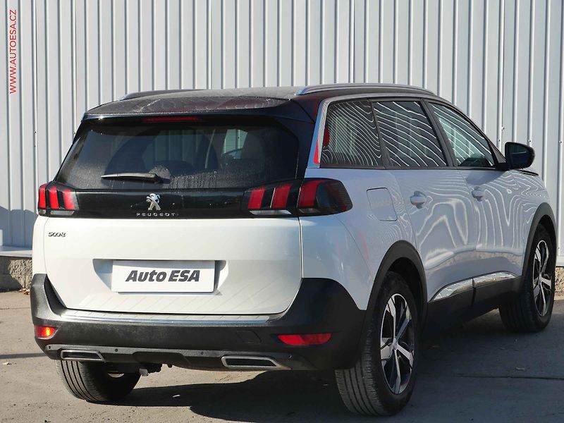 Peugeot 5008 (2019) 1.5 HDi, 1.maj,ČR, Allure - fotka 4 z 25