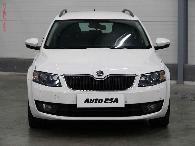 Škoda Octavia (2014) 2.0TDI, ČR, Elegance, bixen - fotka 2 z 20
