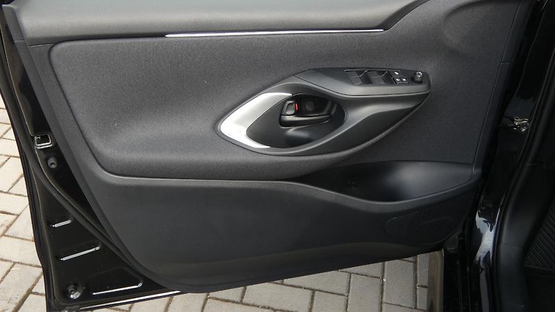 Mazda 2 1.5 Hybrid e-CVT Centre-line - fotka 8 z 22