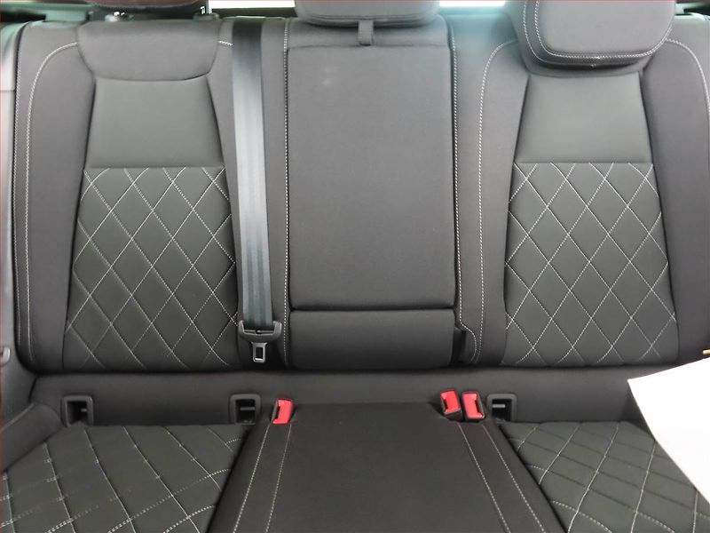 Škoda Karoq (2024) Sportline 2.0 TDI - fotka 10 z 15