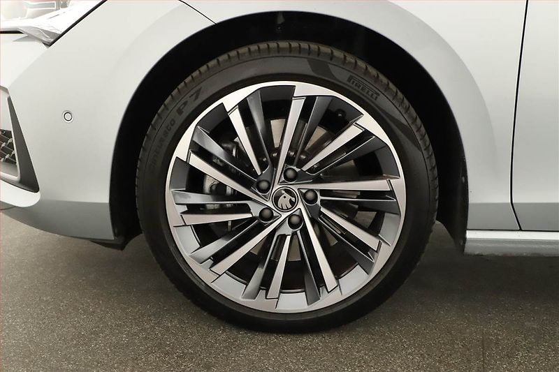 Škoda Superb (2025) 2.0 TDI - fotka 20 z 20