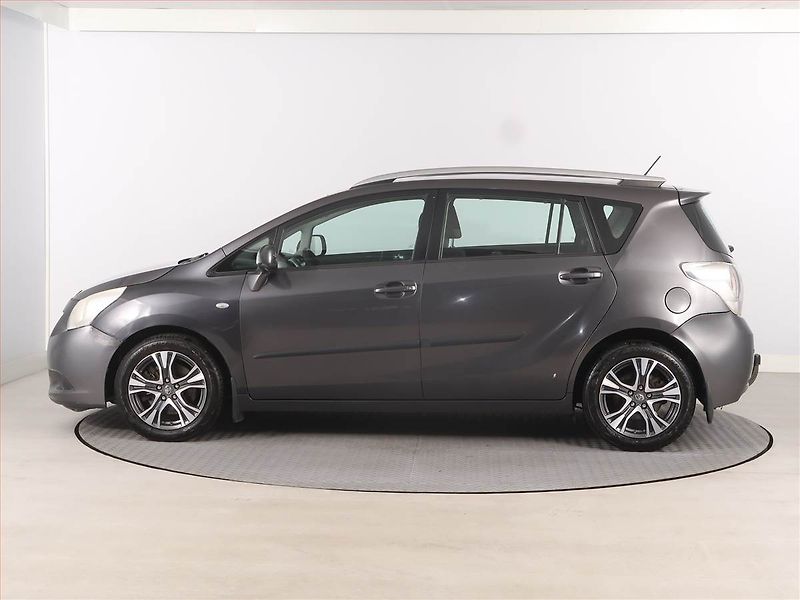 Toyota Verso (2011) 2.2 D-CAT, po STK, Tažné - fotka 3 z 12