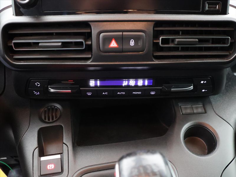 Peugeot Rifter 1,5 HDi 130k Allure tažné DPH - fotka 18 z 26