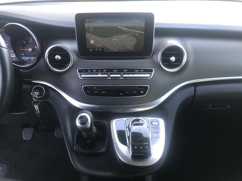 Mercedes-Benz Třídy V 220 CDI 120 KW,LONG,8-MÍST.. - fotka 15 z 18