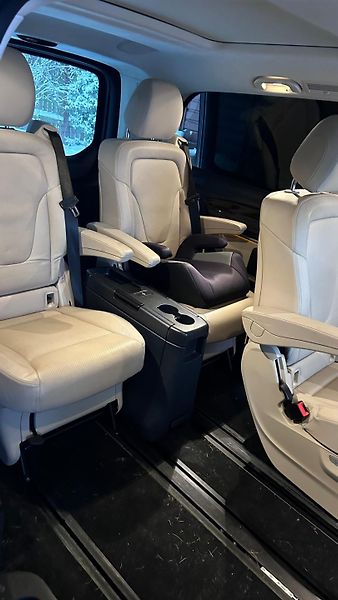 Mercedes-Benz Třídy V (2023) 300 Exclusive L 4M AIR LEDNICE - fotka 20 z 44