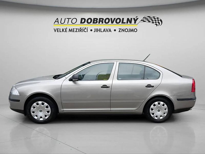 Škoda Octavia Tour 1.6MPI MT5 - fotka 2 z 33