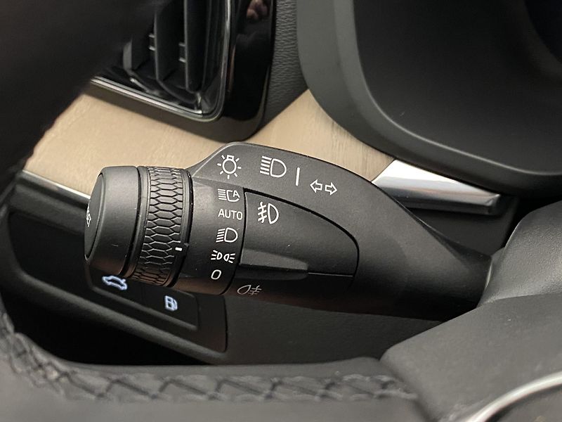 Volvo XC60 T6 AWD RECHARGE DARK PLUS CZ - fotka 22 z 67