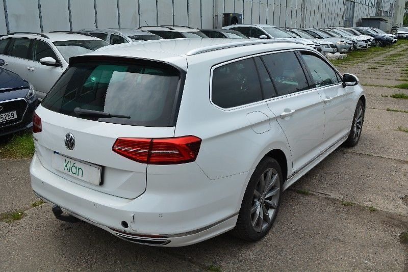 Volkswagen Passat VARIANT - fotka 14 z 18