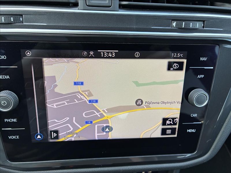Volkswagen Tiguan Allspace 2,0 TDI IQ LIGHT TAŽNÉ KAMERA - fotka 23 z 28