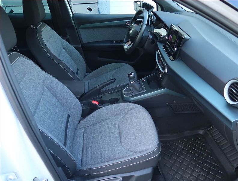 Seat Arona (2021) Xperience 1.0 TSI, ČR,1.maj - fotka 9 z 19