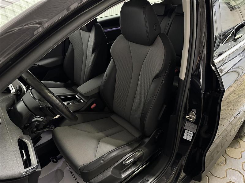 Škoda Enyaq 80 150kW LOFT PANO MATRIX LED - fotka 34 z 45