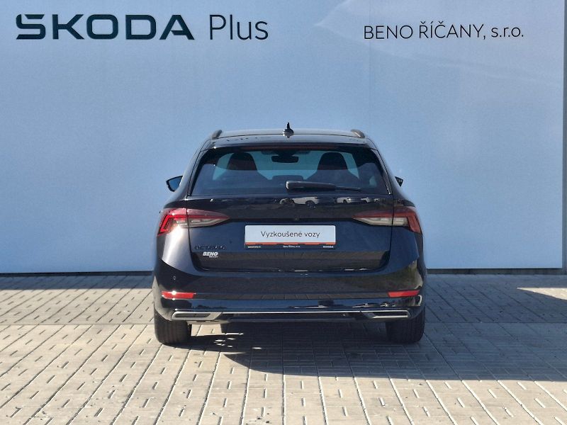 Škoda Octavia (2023) Combi SportLine DSG 4x4 2,0TDi - fotka 11 z 35