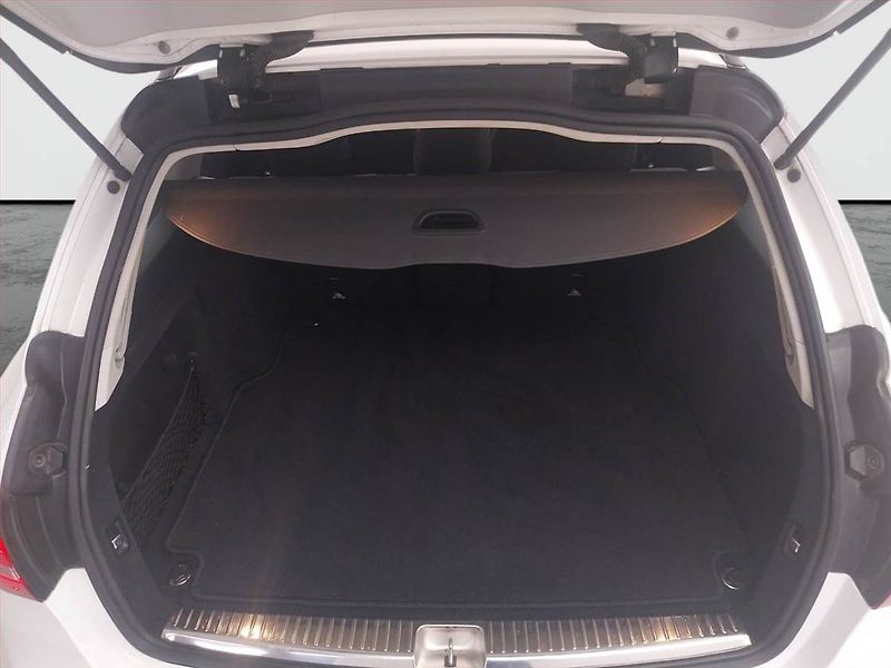 Mercedes-Benz Třídy C (2019) C 200 d, Automat, Navi - fotka 14 z 18