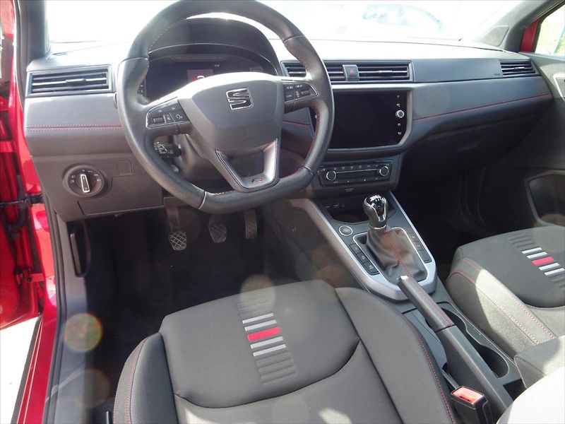 Seat Arona 1,0 TSi 85 kW FR Business - fotka 15 z 31