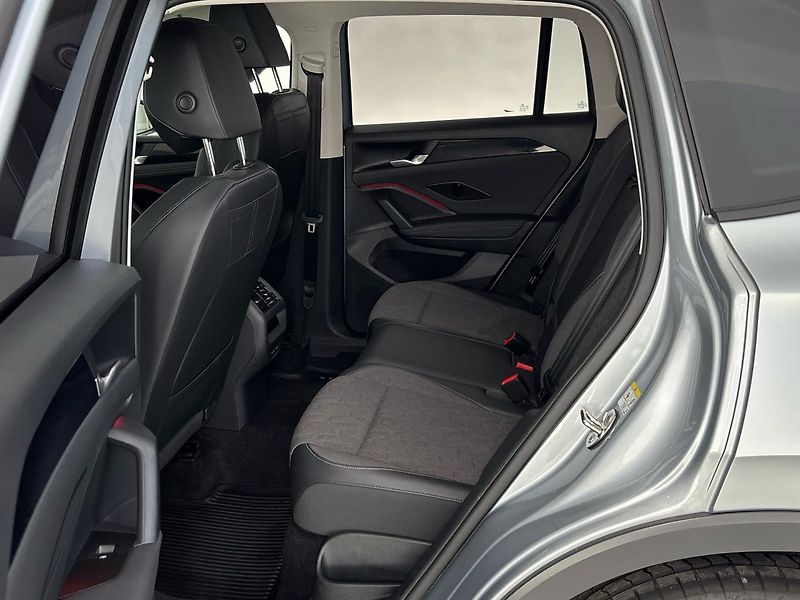 Volkswagen Tiguan People DSG - fotka 8 z 30