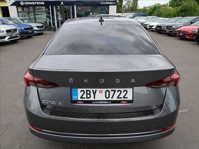 Škoda Octavia 2,0 TDi,Style,1majČR,serv.kn. - fotka 8 z 29