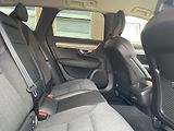 Volvo V90 (2019) 2.0 D4 140kW MOMENTUM - náhled 14