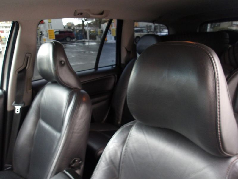 Volvo XC90 2,4D 2xPNEU ! - fotka 20 z 35
