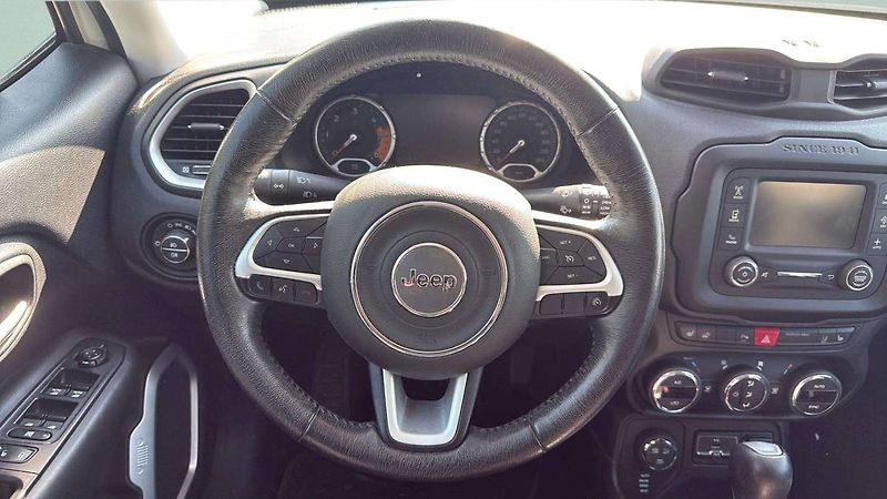 Jeep Renegade 2.0 Mjt 140k Limited 4WD/9891 - fotka 9 z 15