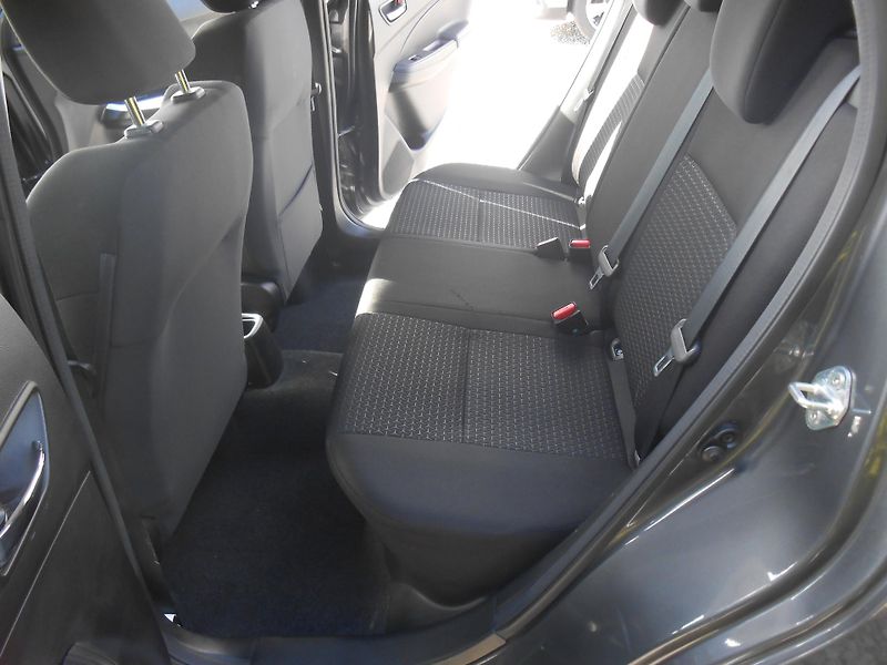Suzuki Swift 1.0SHVS-HYBRID,KAMERA,LED - fotka 22 z 38