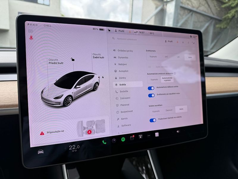 Tesla Model 3 SR Plus REZERVACE - fotka 21 z 39