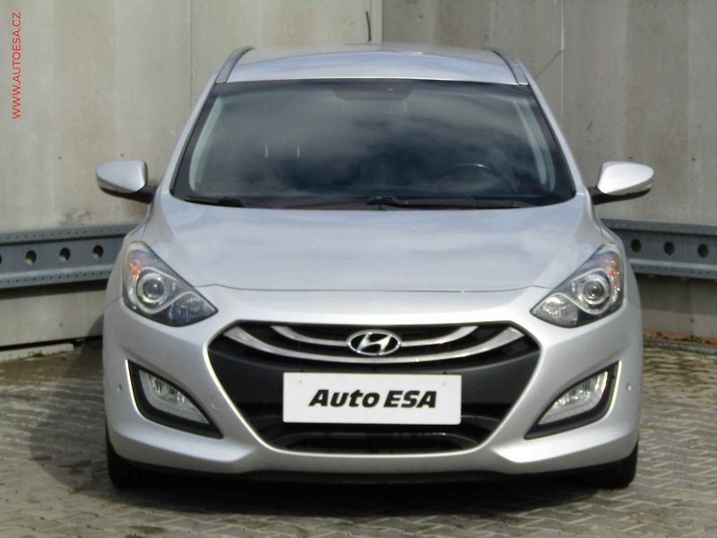Hyundai i30 (2013) 1.6 CRDi, ČR, AC, tempo - fotka 2 z 21