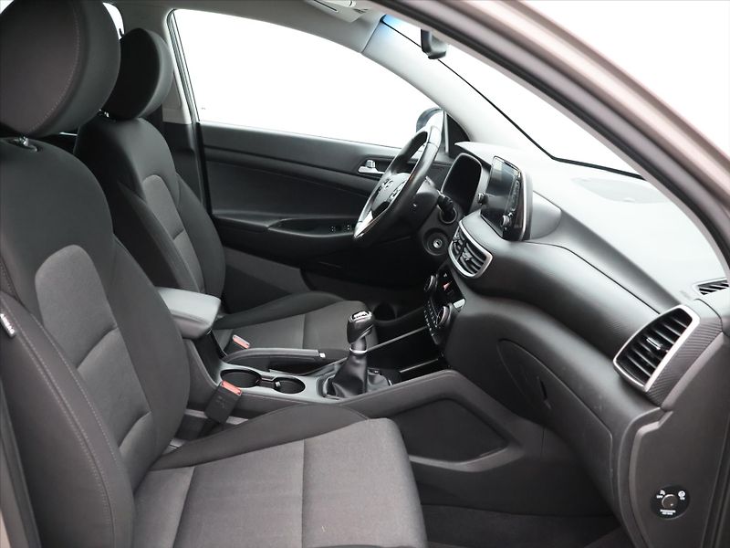 Hyundai Tucson 1,6 CRDI 85kW Style CZ 121tkm - fotka 12 z 34