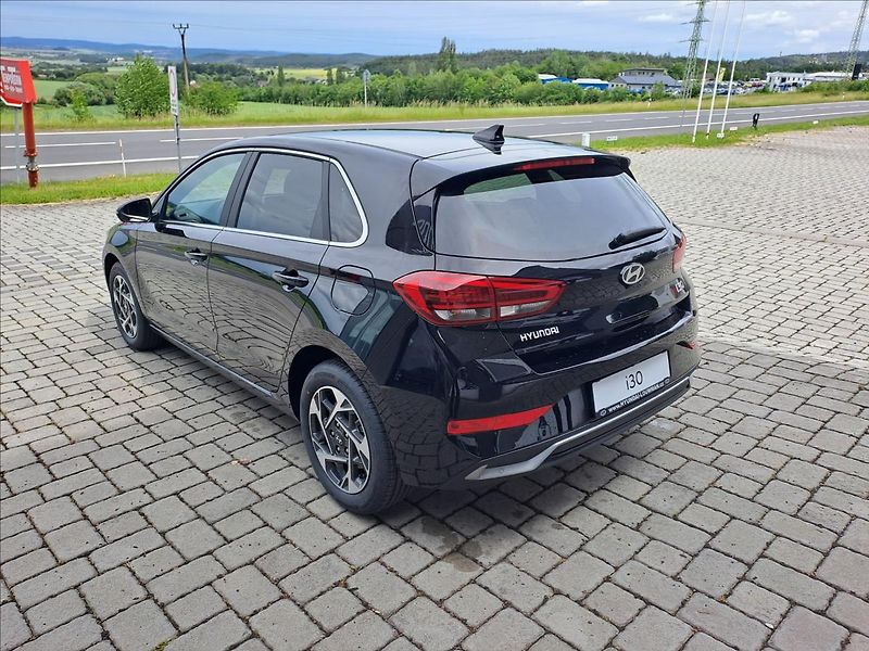 Hyundai i30 (2026) 26 HB 1,0 T-GDI MT STYLE - fotka 6 z 25