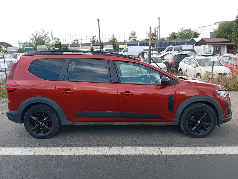 Dacia Jogger 1.0 TCe LPG, Extreme, 7 míst - fotka 7 z 24