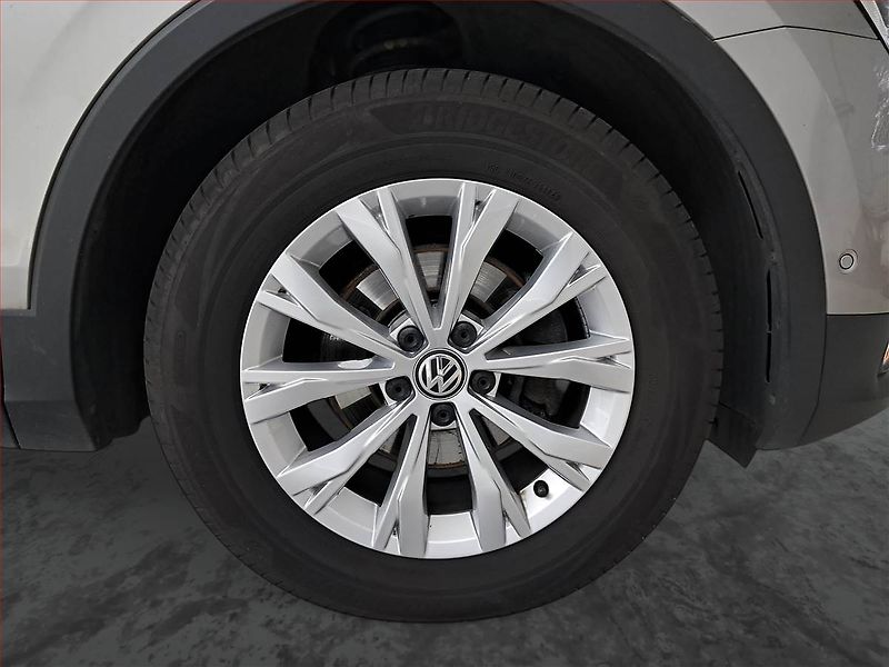 Volkswagen Tiguan (2019) 1.5 TSI, ČR,1.maj, Serv.kniha - fotka 14 z 16