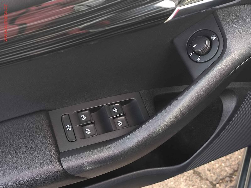 Škoda Octavia (2019) 1.6TDi, ČR, Style - fotka 19 z 22