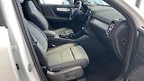 Volvo XC40 (2026) PLUS BLACK EDITION, B4 FWD, 14 - náhled 14