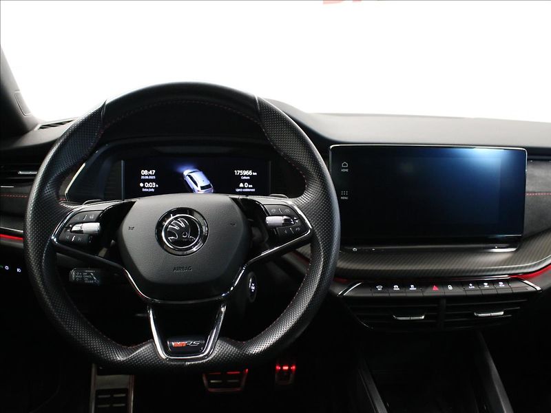 Škoda Octavia 2,0 TDI RS DSG, NAVI, 1. majit - fotka 29 z 40