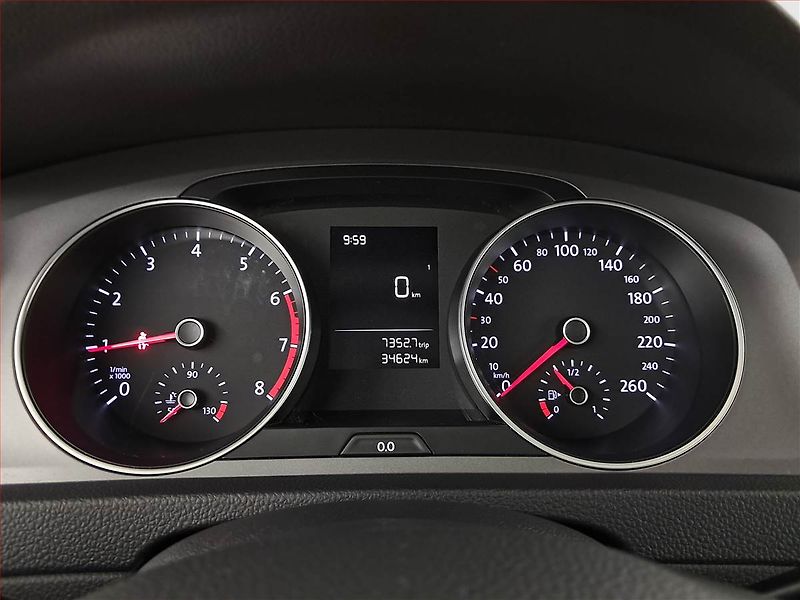 Volkswagen Golf (2015) 1.2 TSI, Serv.kniha - fotka 11 z 14