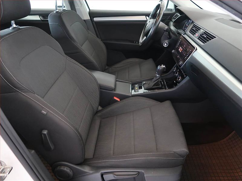 Škoda Superb (2018) Ambition Plus 2.0 TDI, Automat - fotka 9 z 14