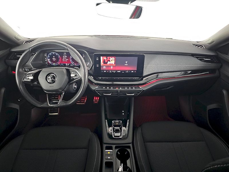 Škoda Octavia (2022) 2.0TSi 140kW 4x4 DSG SPORTLINE - fotka 6 z 30