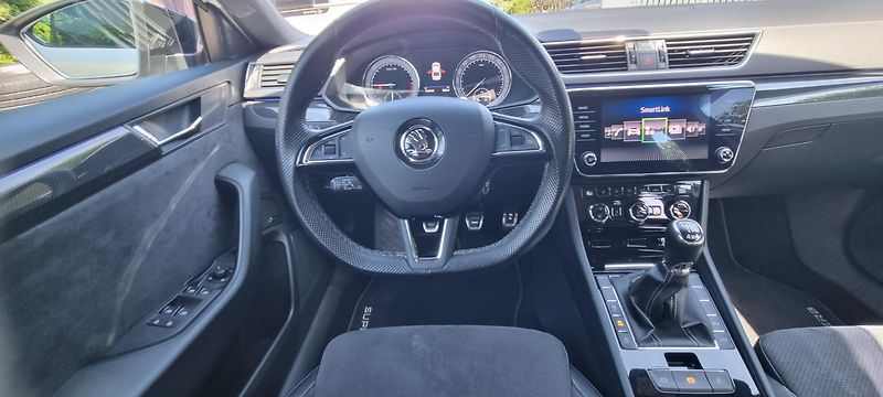 Škoda Superb (2018) Sportline, 2.0TDi 4x4, DPH, ČR - fotka 12 z 22