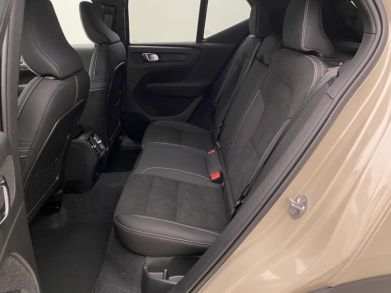 Volvo EX40 (2026) TWIN MOTOR AWD ULTRA - fotka 6 z 66