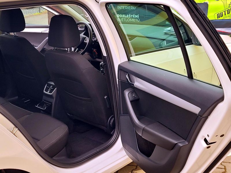 Škoda Octavia 1,6TDi SERV.KNÍŽKA,CEBIA 4x4 - fotka 21 z 46